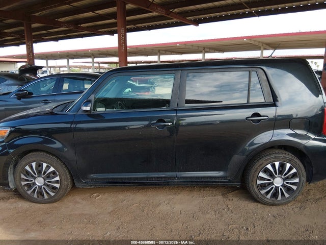 Scion XB 2014 JTLZE4FE4EJ059903 Image 14