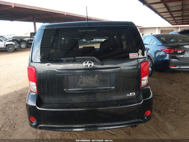 Scion XB 2014 JTLZE4FE4EJ059903 Image 16