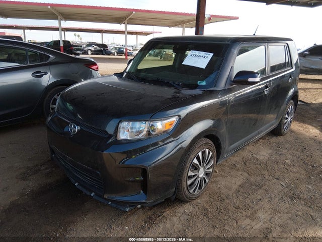 Scion XB 2014 JTLZE4FE4EJ059903 Image 2