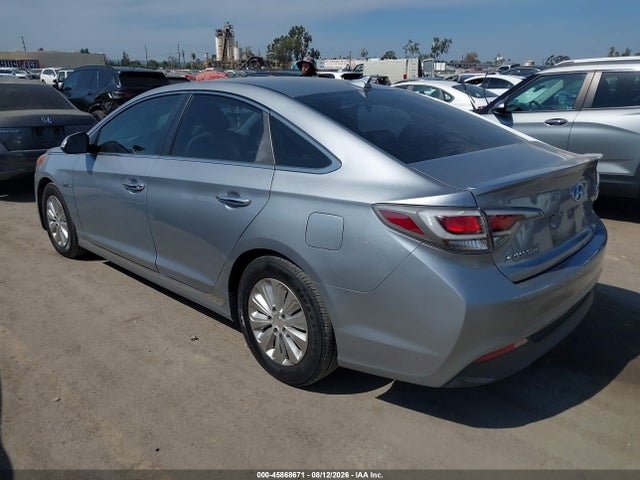Hyundai Sonata Hybrid Se 2016 KMHE24L17GA013937 Image 3