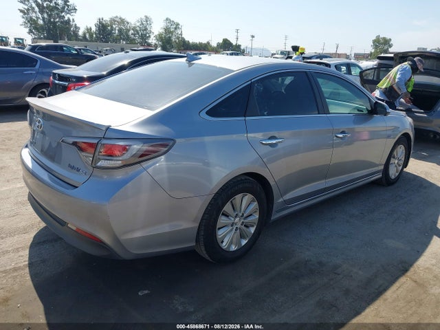 Hyundai Sonata Hybrid Se 2016 KMHE24L17GA013937 Image 4