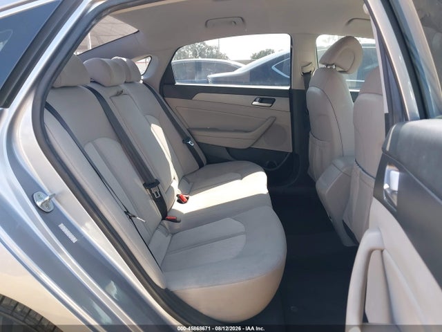 Hyundai Sonata Hybrid Se 2016 KMHE24L17GA013937 Image 8