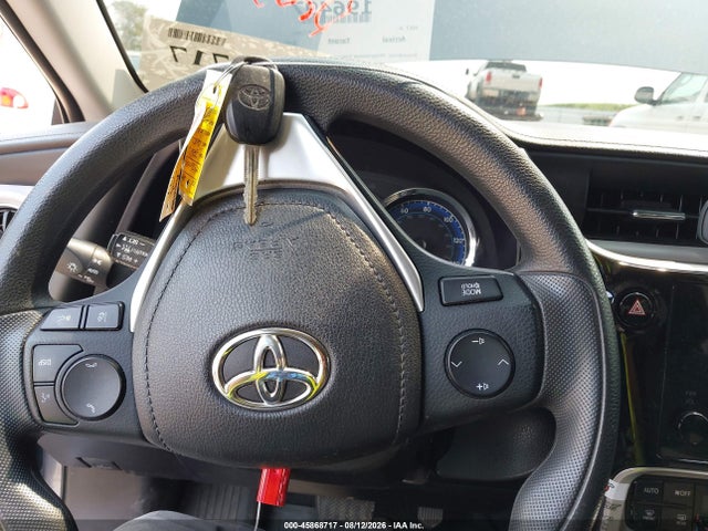45868717 :رقم المزاد ، 2T1BURHE3JC100439 vin ، 2018 Toyota Corolla Le مزاد بيع