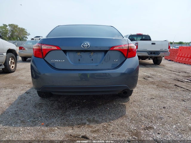 45868717 :رقم المزاد ، 2T1BURHE3JC100439 vin ، 2018 Toyota Corolla Le مزاد بيع