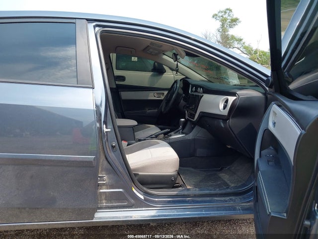45868717 :رقم المزاد ، 2T1BURHE3JC100439 vin ، 2018 Toyota Corolla Le مزاد بيع