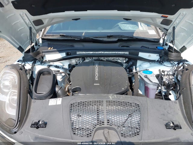 45868758 :رقم المزاد ، WP1AA2A5XJLB13721 vin ، 2018 Porsche Macan Sport Edition مزاد بيع