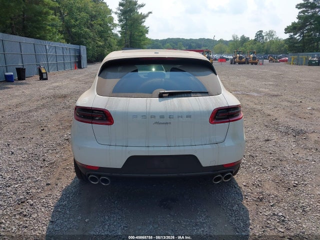 45868758 :رقم المزاد ، WP1AA2A5XJLB13721 vin ، 2018 Porsche Macan Sport Edition مزاد بيع