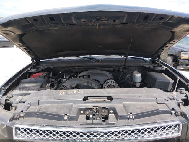 45868793 :رقم المزاد ، 1GNSKJE35BR388344 vin ، 2011 Chevrolet Suburban Lt مزاد بيع