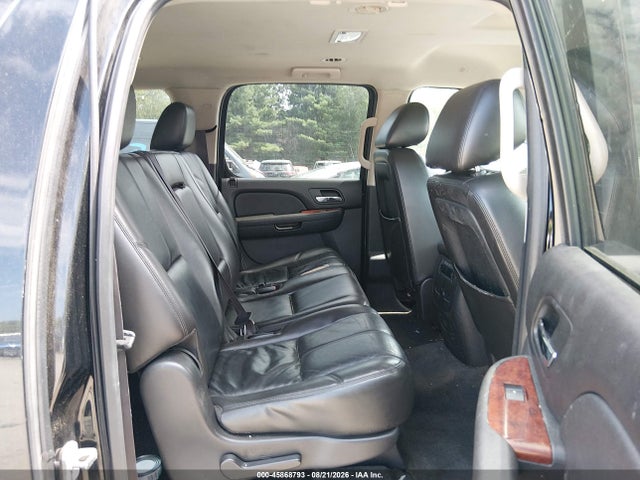 45868793 :رقم المزاد ، 1GNSKJE35BR388344 vin ، 2011 Chevrolet Suburban Lt مزاد بيع