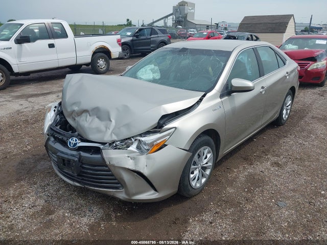 2015 Toyota Camry Hybrid Le მანქანა იყიდება აუქციონზე, vin: 4T1BD1FK2FU169896, აუქციონის ნომერი: 45868795