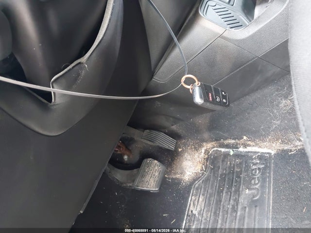 Продажа на аукционе авто 2017 Jeep Renegade Altitude, vin: ZACCJABB4HPE83755, номер лота: 45868891
