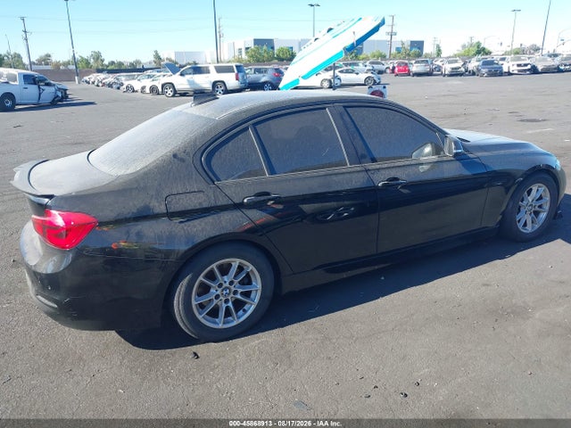 BMW 320i 2017 WBA8E1G50HNU15066 Image 13