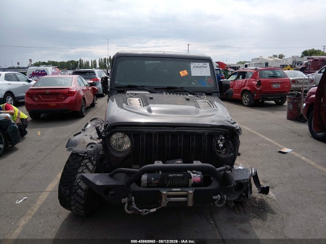 1C4HJXFG1JW146144 Jeep Wrangler Unlimited Rubicon 4x4