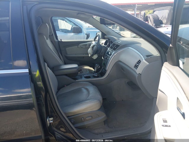 45868983 :رقم المزاد ، 1GNKRJED2BJ106888 vin ، 2011 Chevrolet Traverse Lt W/2lt مزاد بيع