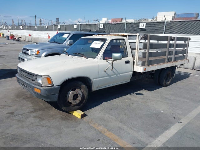 Продажа на аукционе авто 1990 Toyota Pickup Cab Chassis Super Long Wb, vin: JT5VN94T6L0017112, номер лота: 45869003
