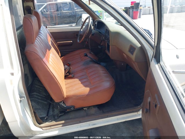 Продажа на аукционе авто 1990 Toyota Pickup Cab Chassis Super Long Wb, vin: JT5VN94T6L0017112, номер лота: 45869003
