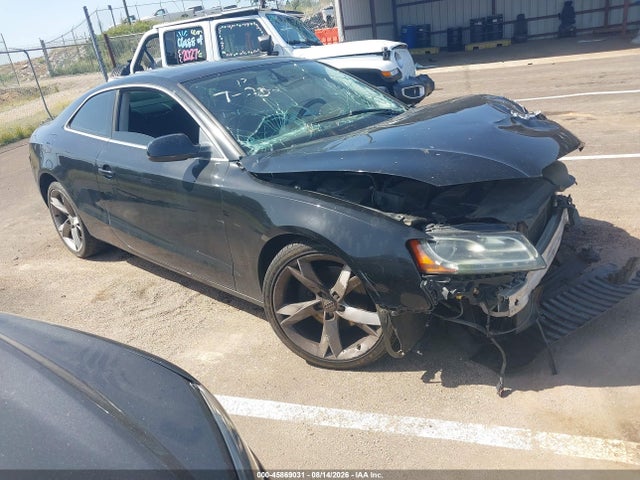 2011 Audi A5 2.0t Premium მანქანა იყიდება აუქციონზე, vin: WAULFAFR2BA005590, აუქციონის ნომერი: 45869031