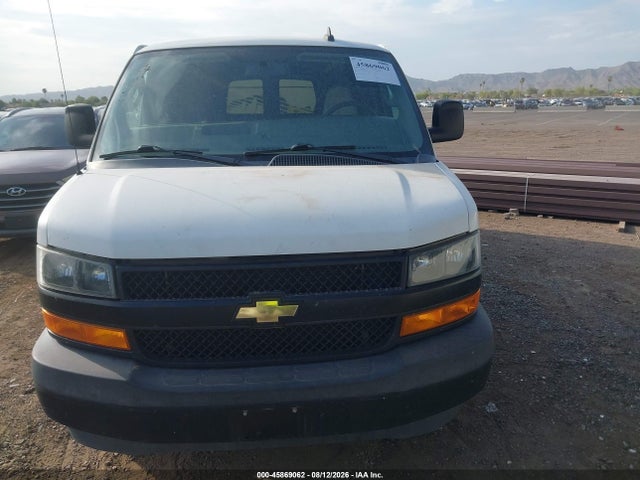 Chevrolet Express 2500 Work Van 2018 1GCWGBFP7J1282543 Image 12
