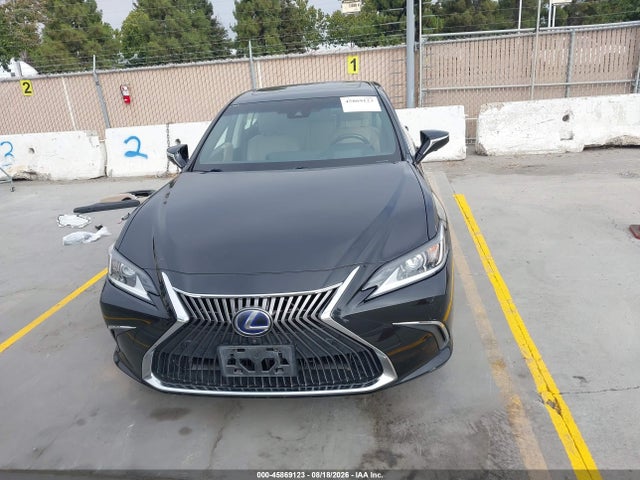 45869123 :رقم المزاد ، JTHB21B15K2023777 vin ، 2019 Lexus Es 300h Luxury مزاد بيع