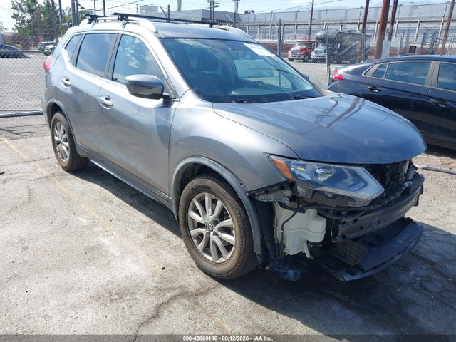 2017 Nissan Rogue Sv მანქანა იყიდება აუქციონზე, vin: KNMAT2MT8HP607827, აუქციონის ნომერი: 45869186