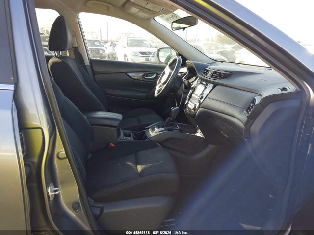 2017 Nissan Rogue Sv მანქანა იყიდება აუქციონზე, vin: KNMAT2MT8HP607827, აუქციონის ნომერი: 45869186