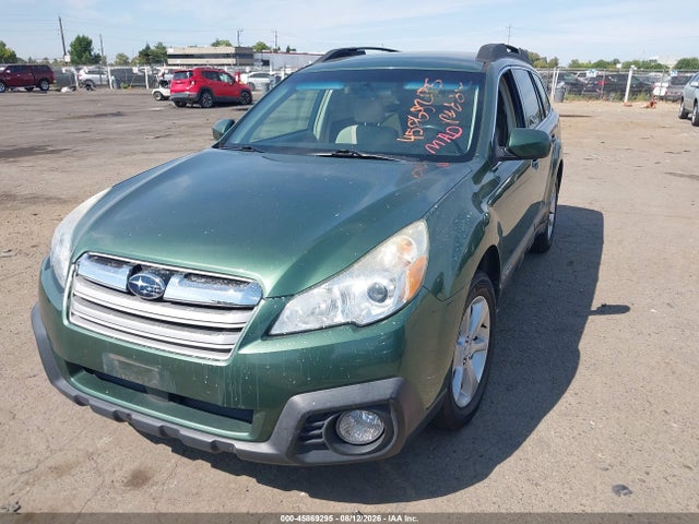 Subaru Outback 2.5i Premium 2014 4S4BRBCC8E3205860 Image 2