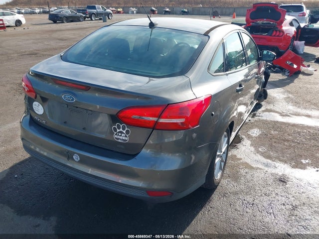 Ford FOCUS SE 2015 1FADP3F2XFL204115 Image 4