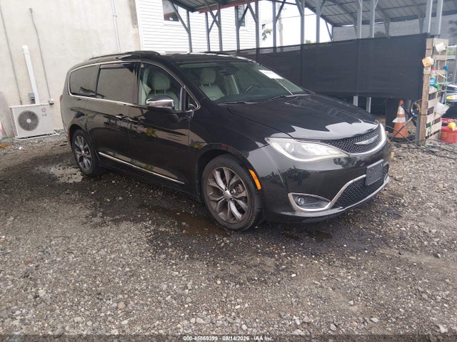 Продажа на аукционе авто 2017 Chrysler Pacifica Limited, vin: 2C4RC1GGXHR527956, номер лота: 45869399