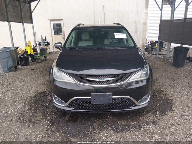 Продаж на аукціоні авто 2017 Chrysler Pacifica Limited, vin: 2C4RC1GGXHR527956, номер лоту: 45869399