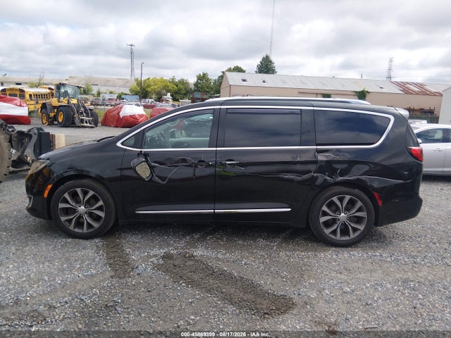 Продаж на аукціоні авто 2017 Chrysler Pacifica Limited, vin: 2C4RC1GGXHR527956, номер лоту: 45869399