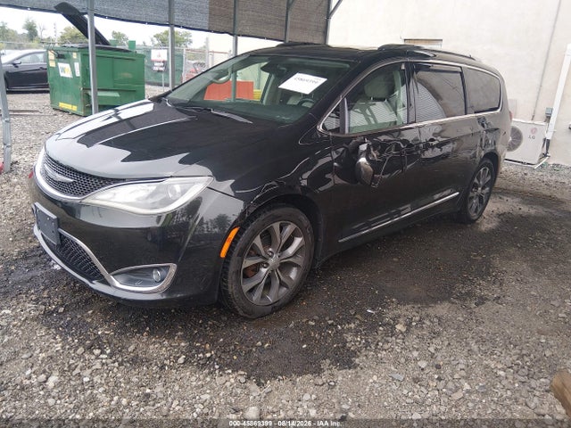 Продаж на аукціоні авто 2017 Chrysler Pacifica Limited, vin: 2C4RC1GGXHR527956, номер лоту: 45869399