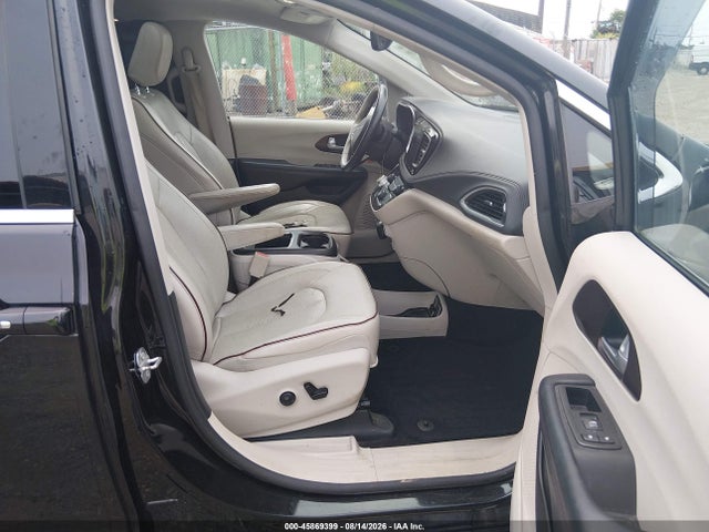 Продаж на аукціоні авто 2017 Chrysler Pacifica Limited, vin: 2C4RC1GGXHR527956, номер лоту: 45869399