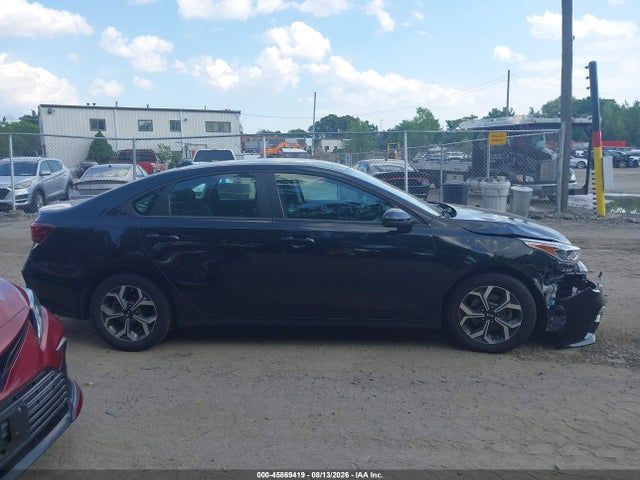 2021 Kia Forte Lxs მანქანა იყიდება აუქციონზე, vin: 3KPF24AD2ME284970, აუქციონის ნომერი: 45869419