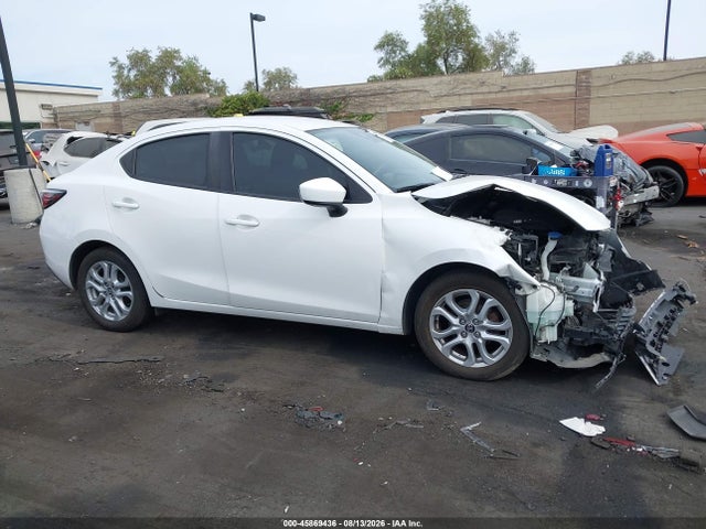 Продаж на аукціоні авто 2017 Toyota Yaris Ia, vin: 3MYDLBYV6HY156423, номер лоту: 45869436