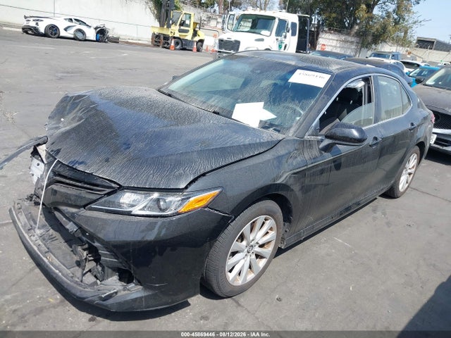 Toyota CAMRY LE 2018 JTNB11HK0J3068022 Image 2