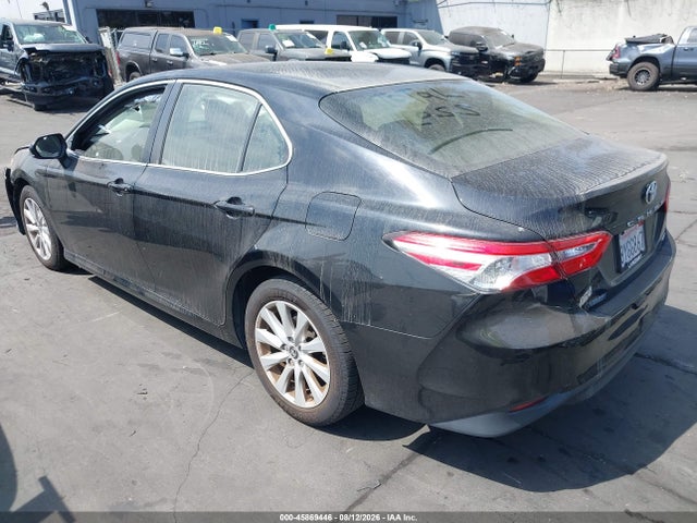 Toyota CAMRY LE 2018 JTNB11HK0J3068022 Image 3