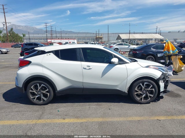 Toyota C-HR XLE 2021 JTNKHMBXXM1102940 Image 14