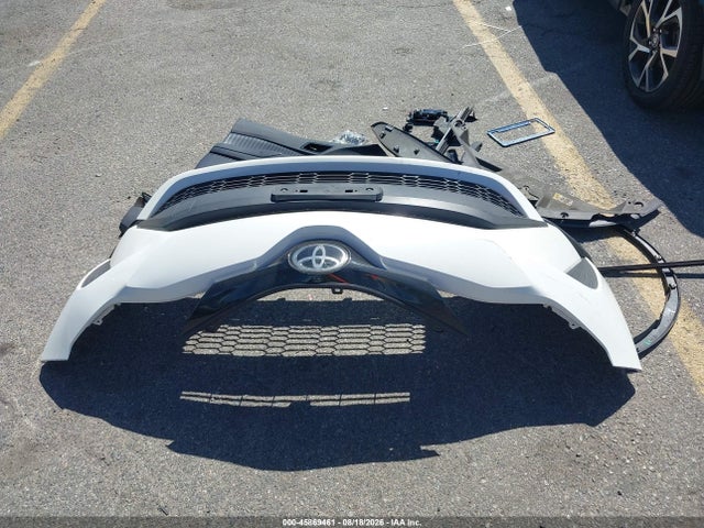 Toyota C-HR XLE 2021 JTNKHMBXXM1102940 Image 18
