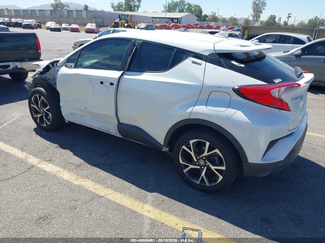 Toyota C-HR XLE 2021 JTNKHMBXXM1102940 Image 3