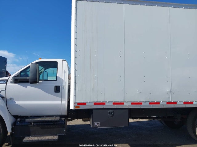 1FDNF7AN8NDF02872 Ford F-750 Gas