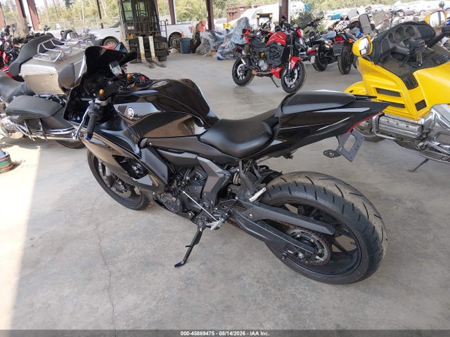 Yamaha Yzfr7 2023 JYARM38E5PA005014 Image 3