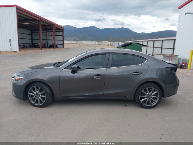3MZBN1V36JM212206 Mazda Mazda3 Touring