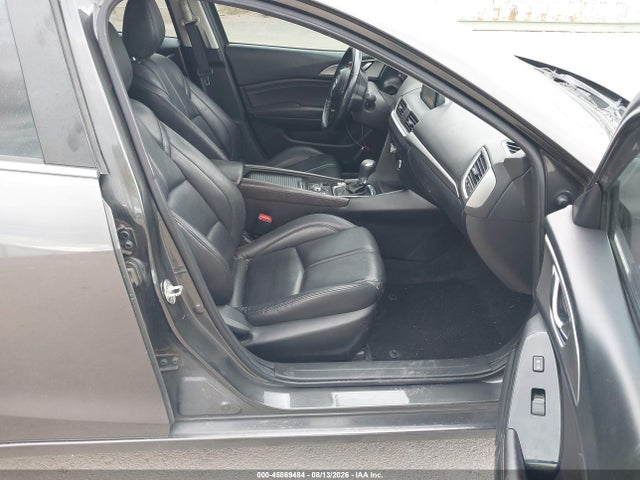 3MZBN1V36JM212206 Mazda Mazda3 Touring