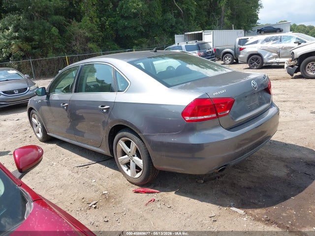 2012 Volkswagen Passat 2.5l Se მანქანა იყიდება აუქციონზე, vin: 1VWBP7A36CC031775, აუქციონის ნომერი: 45869677