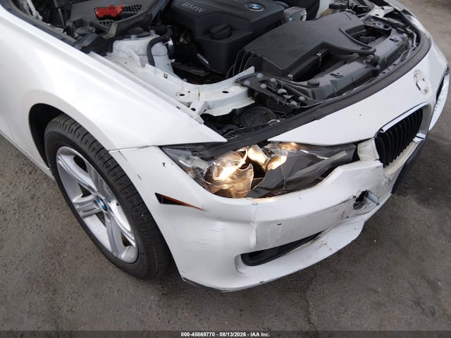 BMW 320i 2014 WBA3B1G53ENS79076 Image 6