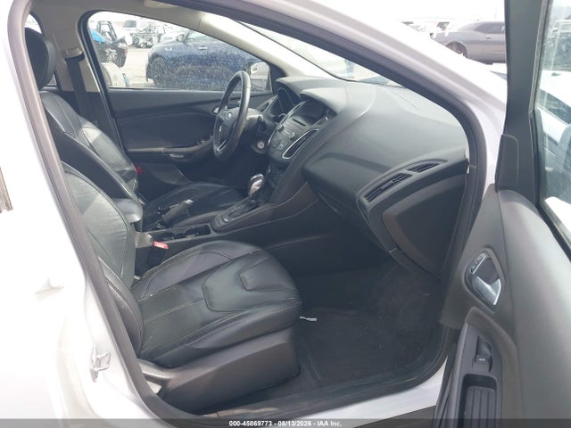 Ford FOCUS SE 2016 1FADP3K26GL311816 Image 5