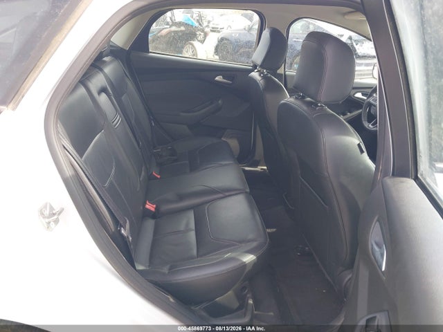 Ford FOCUS SE 2016 1FADP3K26GL311816 Image 8