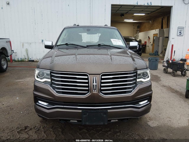 Продажа на аукционе авто 2017 Lincoln Navigator L Reserve, vin: 5LMJJ3LT7HEL13384, номер лота: 45869793