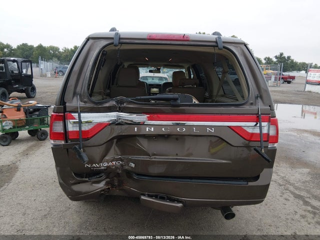 Продажа на аукционе авто 2017 Lincoln Navigator L Reserve, vin: 5LMJJ3LT7HEL13384, номер лота: 45869793