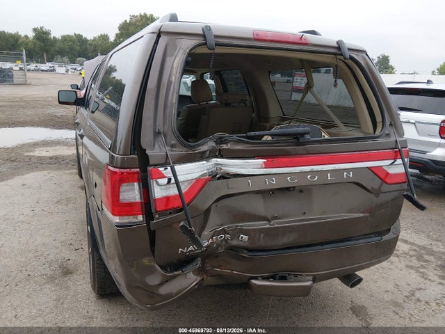 Продажа на аукционе авто 2017 Lincoln Navigator L Reserve, vin: 5LMJJ3LT7HEL13384, номер лота: 45869793